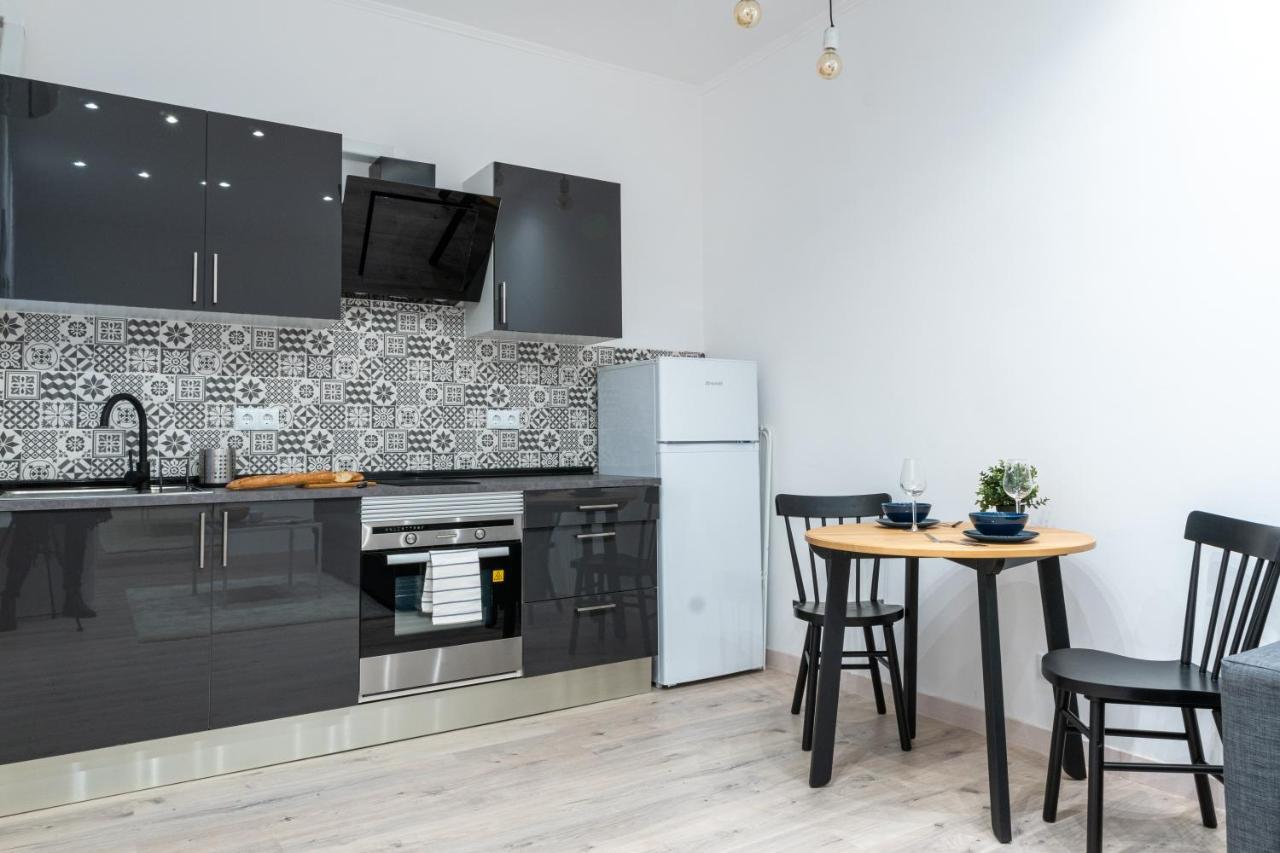 Cozy Studio Apartment 5 Min From Camp Nou Barcelona Luaran gambar