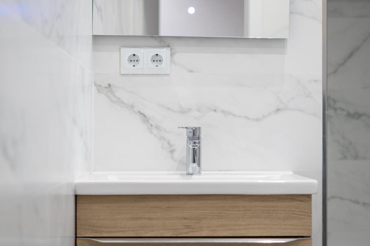 Cozy Studio Apartment 5 Min From Camp Nou Barcelona Luaran gambar